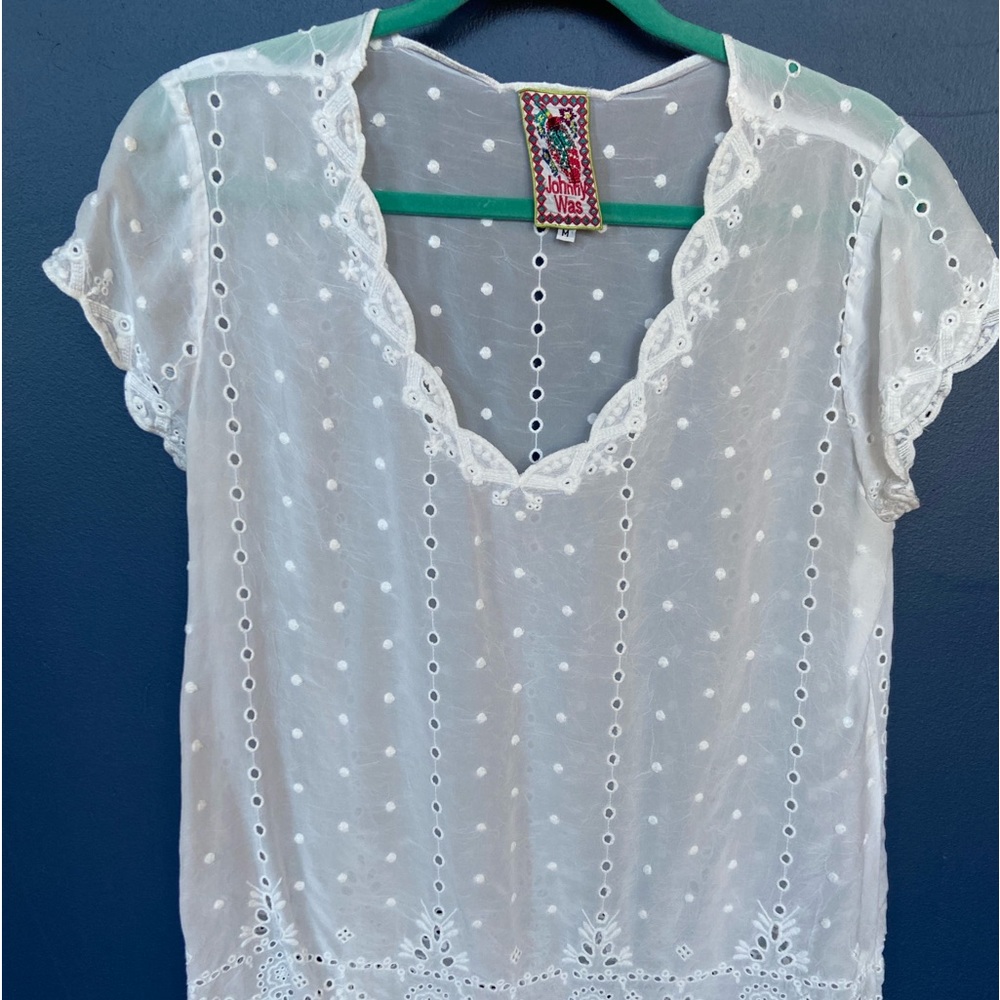 JOHNNY WAS - WHITE EYELET TOP - SIZE M